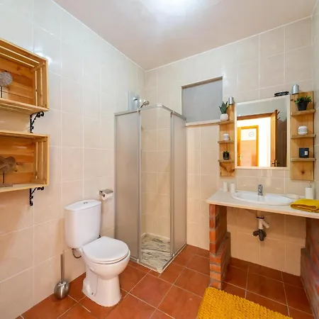 Nyaraló Rural In Netos-almagreira With Shared Pool *