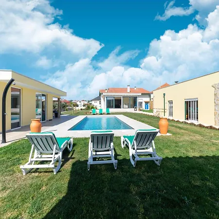 Rural In Netos-almagreira With Shared Pool Nyaraló