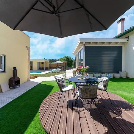Rural In Netos-almagreira With Shared Pool Vakantiehuis *