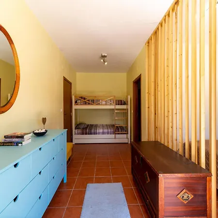 Rural In Netos-almagreira With Shared Pool *