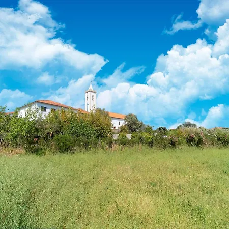 Rural In Netos-almagreira With Shared Pool *