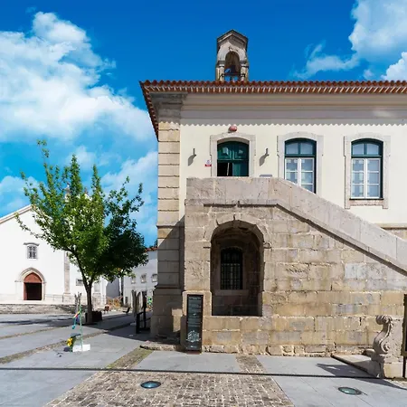 Rural In Netos-almagreira With Shared Pool Nyaraló