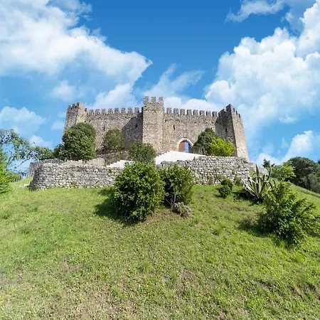 Rural In Netos-almagreira With Shared Pool Nyaraló *
