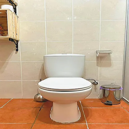 Nyaraló Rural In Netos-almagreira With Shared Pool Lagares (Leiria)