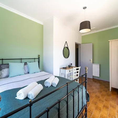 Rural In Netos-almagreira With Shared Pool Vakantiehuis *