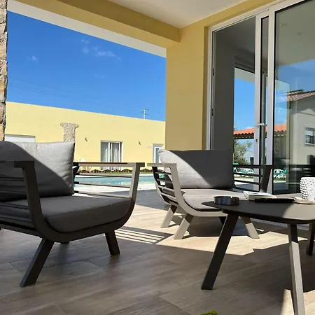 Rural In Netos-almagreira With Shared Pool *