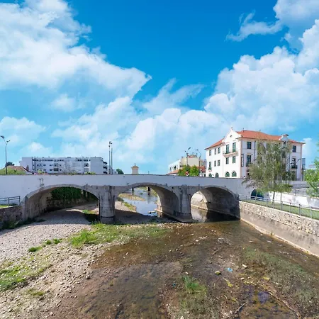 Rural In Netos-almagreira With Shared Pool Nyaraló Lagares (Leiria)
