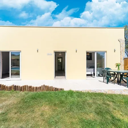 Rural In Netos-almagreira With Shared Pool *