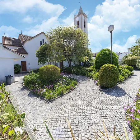 Rural In Netos-almagreira With Shared Pool Vakantiehuis Lagares (Leiria)