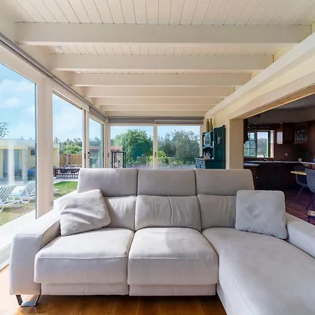 Nyaraló Rural In Netos-almagreira With Shared Pool Lagares (Leiria)