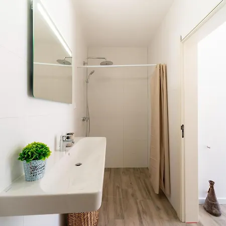 Rural In Netos-almagreira With Shared Pool Vakantiehuis