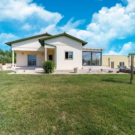 Nyaraló Rural In Netos-almagreira With Shared Pool