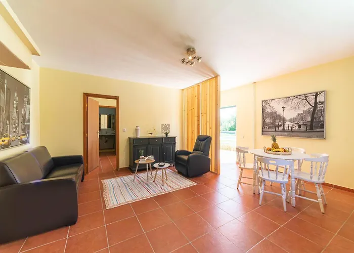 Rural In Netos-almagreira With Shared Pool Semesterbostad *