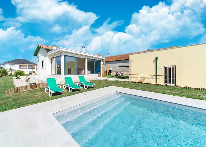 Rural In Netos-almagreira With Shared Pool