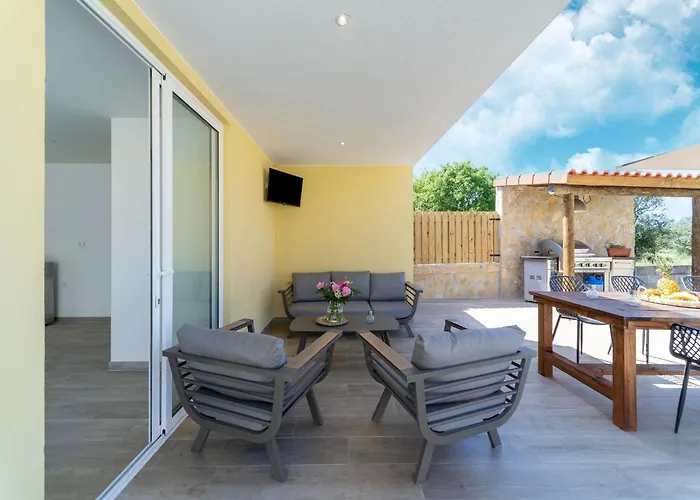 Rural In Netos-almagreira With Shared Pool Tatil Evi *