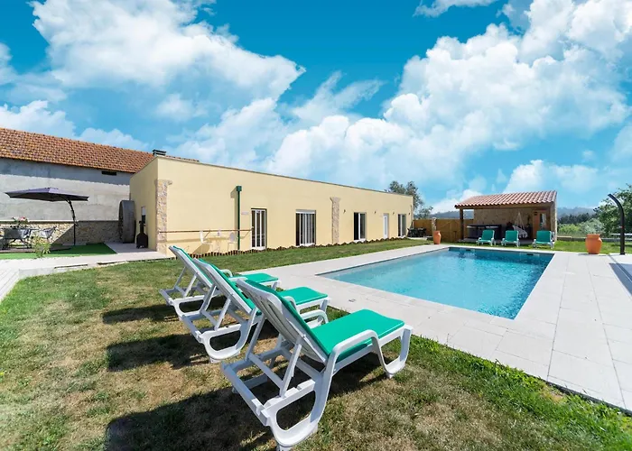 Rural In Netos-almagreira With Shared Pool Tatil Evi *