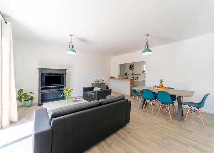 Rural In Netos-almagreira With Shared Pool *