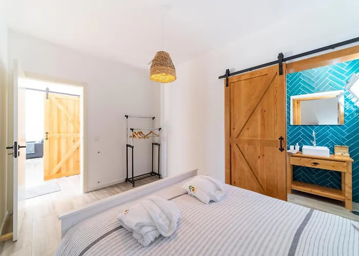 Rural In Netos-almagreira With Shared Pool Semesterbostad *