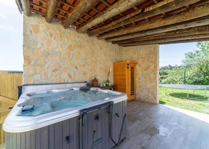 Rural In Netos-almagreira With Shared Pool Tatil Evi *