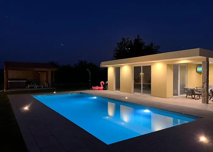 Rural In Netos-almagreira With Shared Pool Tatil Evi Lagares (Leiria)