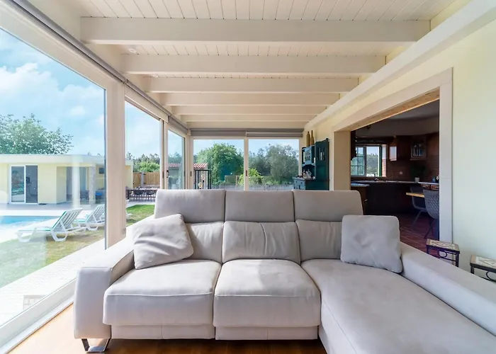 Tatil Evi Rural In Netos-almagreira With Shared Pool Lagares (Leiria)