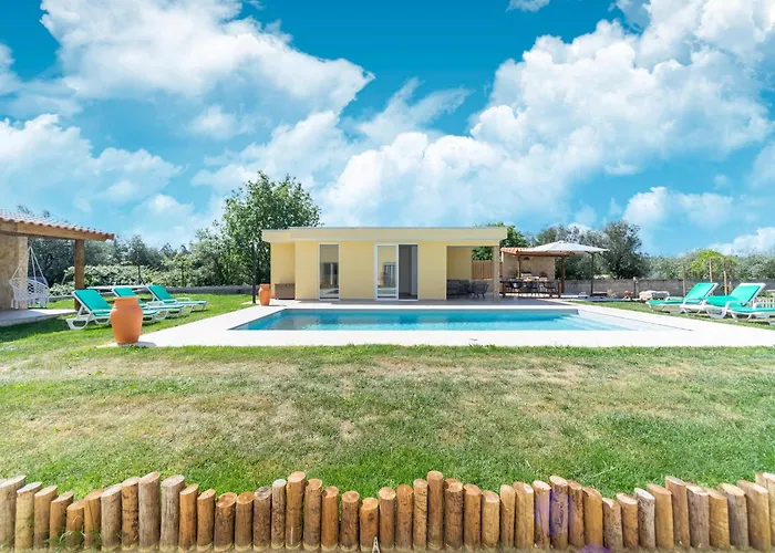 Semesterbostad Rural In Netos-almagreira With Shared Pool Lagares (Leiria)